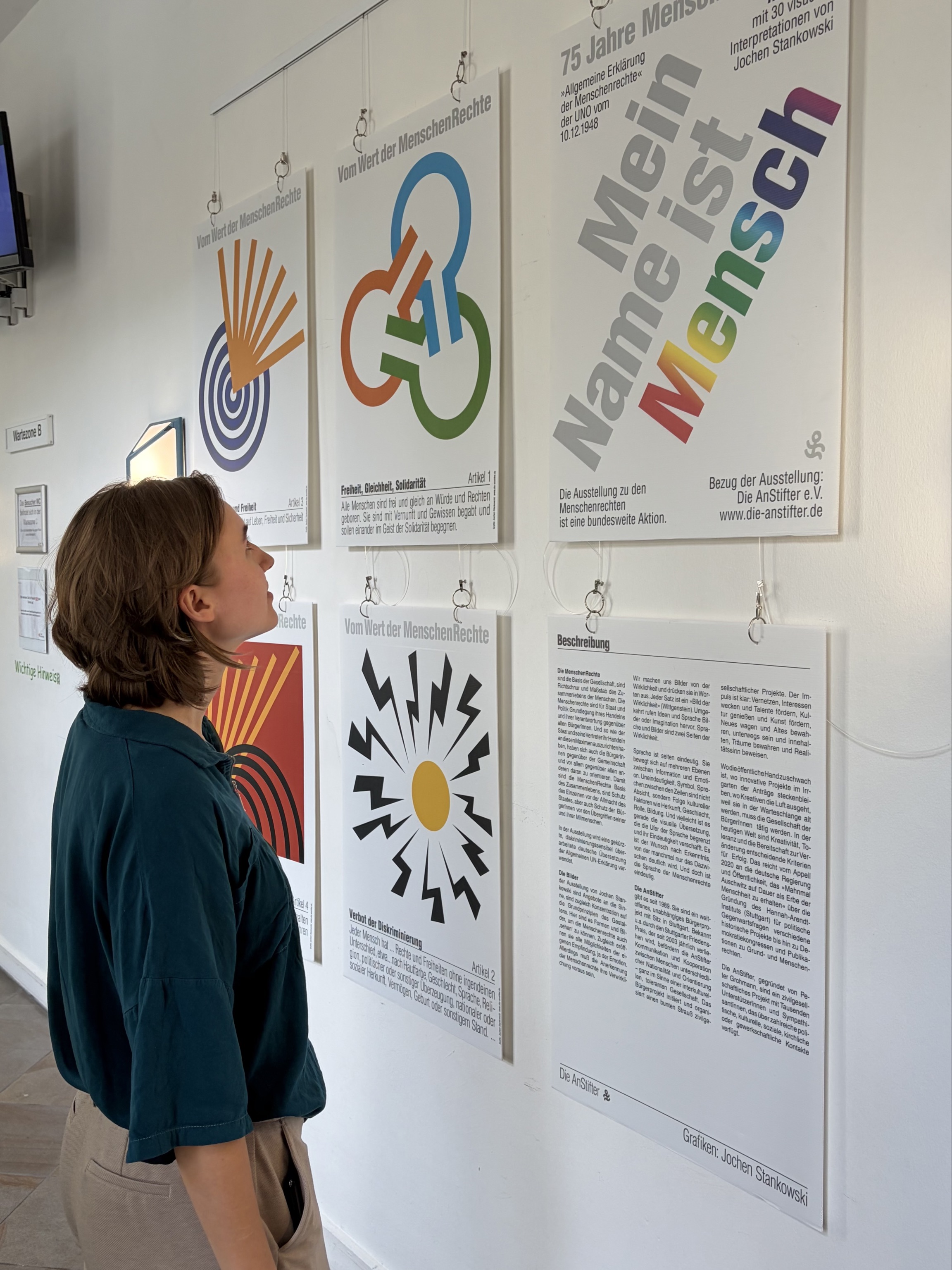 Die Ausstellung „Mein Name ist MENSCH“ zeigt 30 visuelle Interpretationen der UN-Menschenrechte von Jochen Stankowski. Foto: Stadt Oldenburg – Stadt Oldenburg