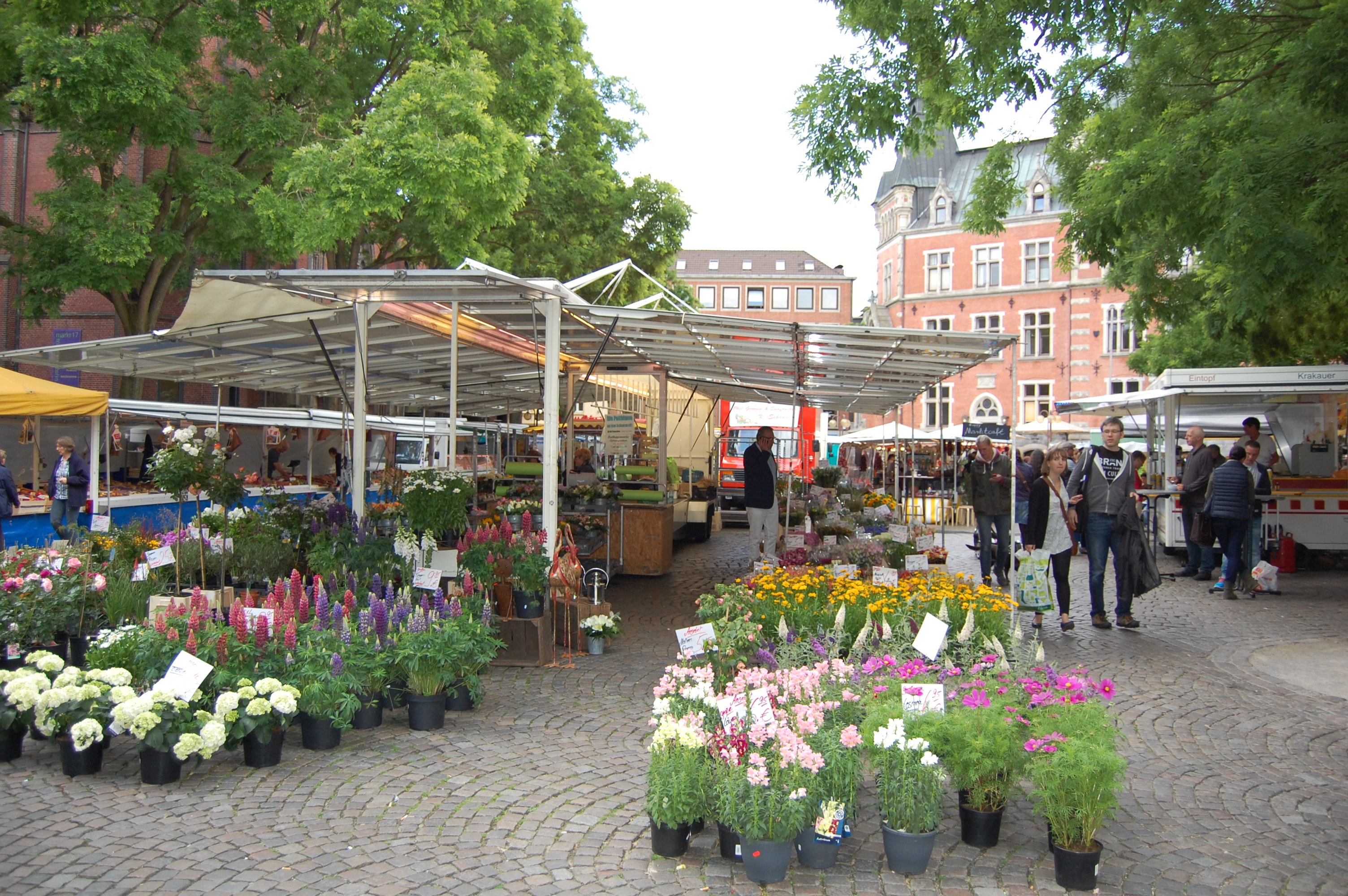 Wochenmarkt auf dem Rathausmarkt – Stadt Oldenburg