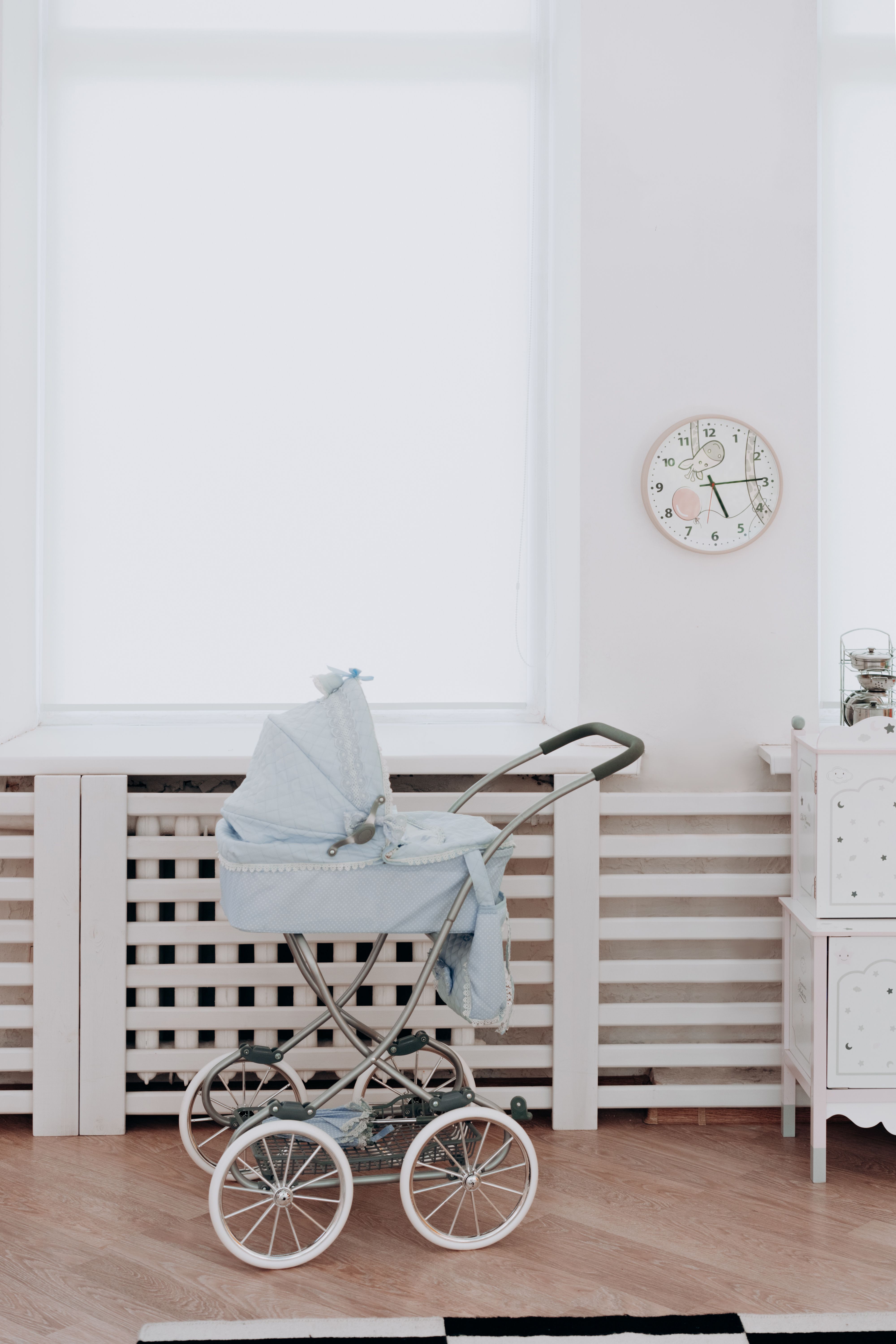 Kinderwagen. Foto: mikhail-nilov/Pexels – mikhail-nilov/Pexels